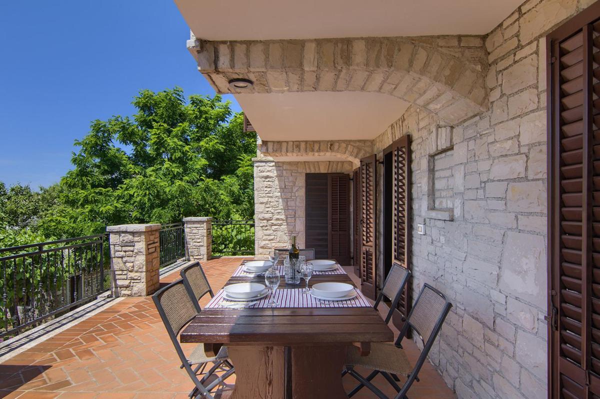 Holiday Home Kukurin Бале Екстер'єр фото