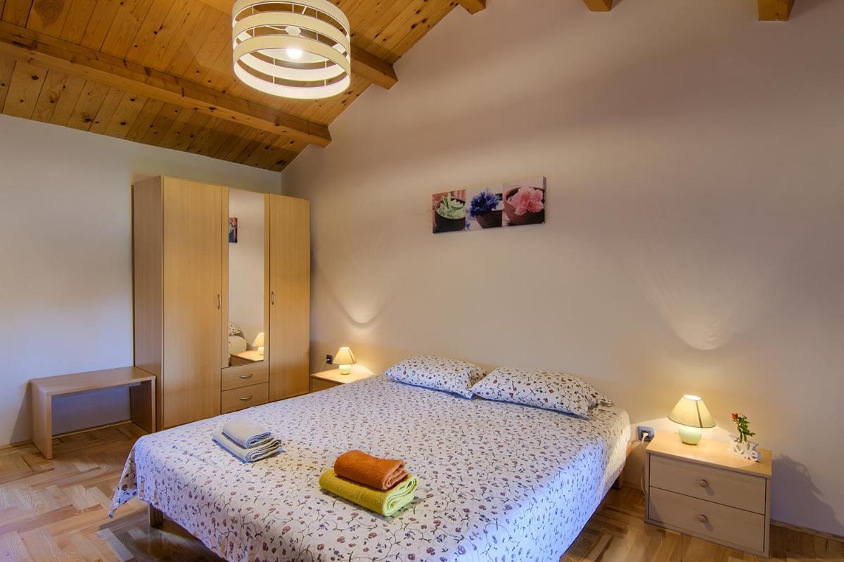 Holiday Home Kukurin Бале Екстер'єр фото