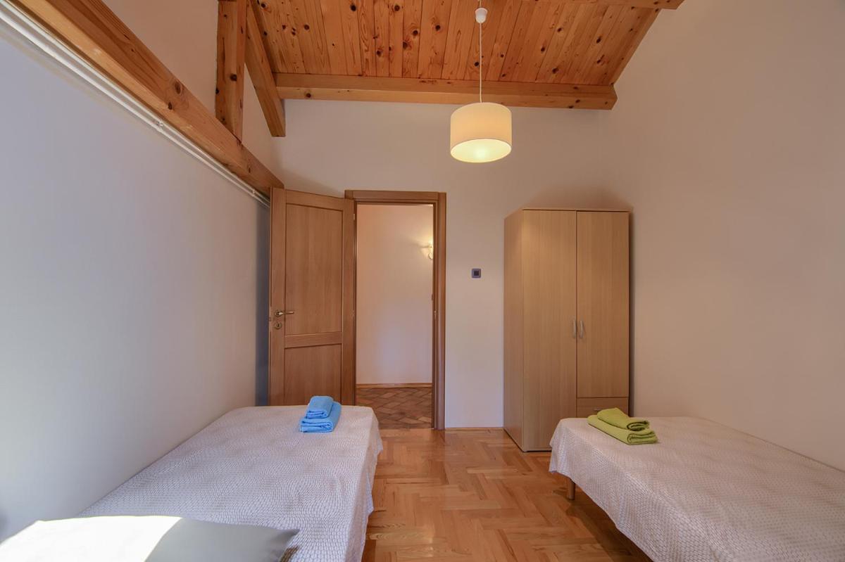 Holiday Home Kukurin Бале Екстер'єр фото